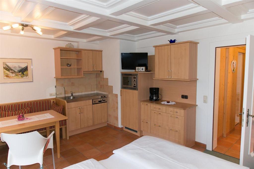Haus Angela Ξενοδοχείο Sankt Jakob in Defereggen Δωμάτιο φωτογραφία